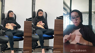 Kompilasi Bokep Kaakeen Eksib Hijab di Kantor